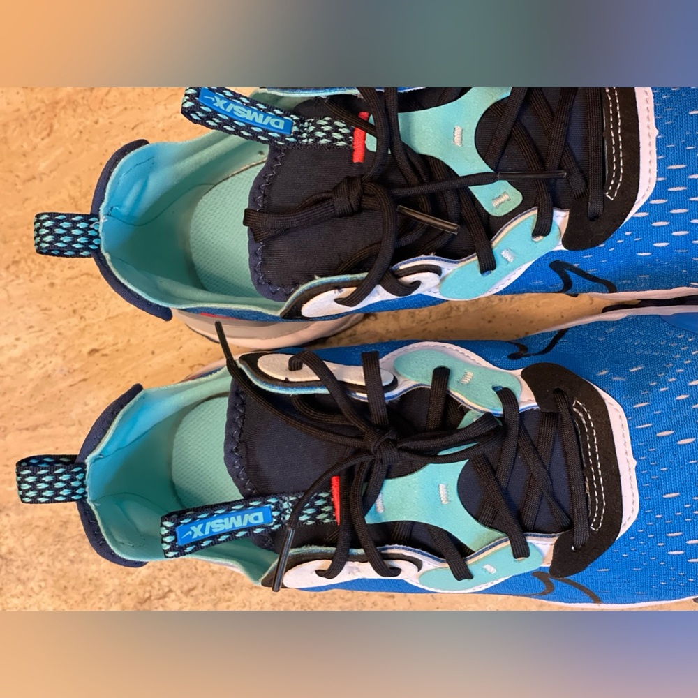 Women’s tennis shoes - Picture 4 of 8